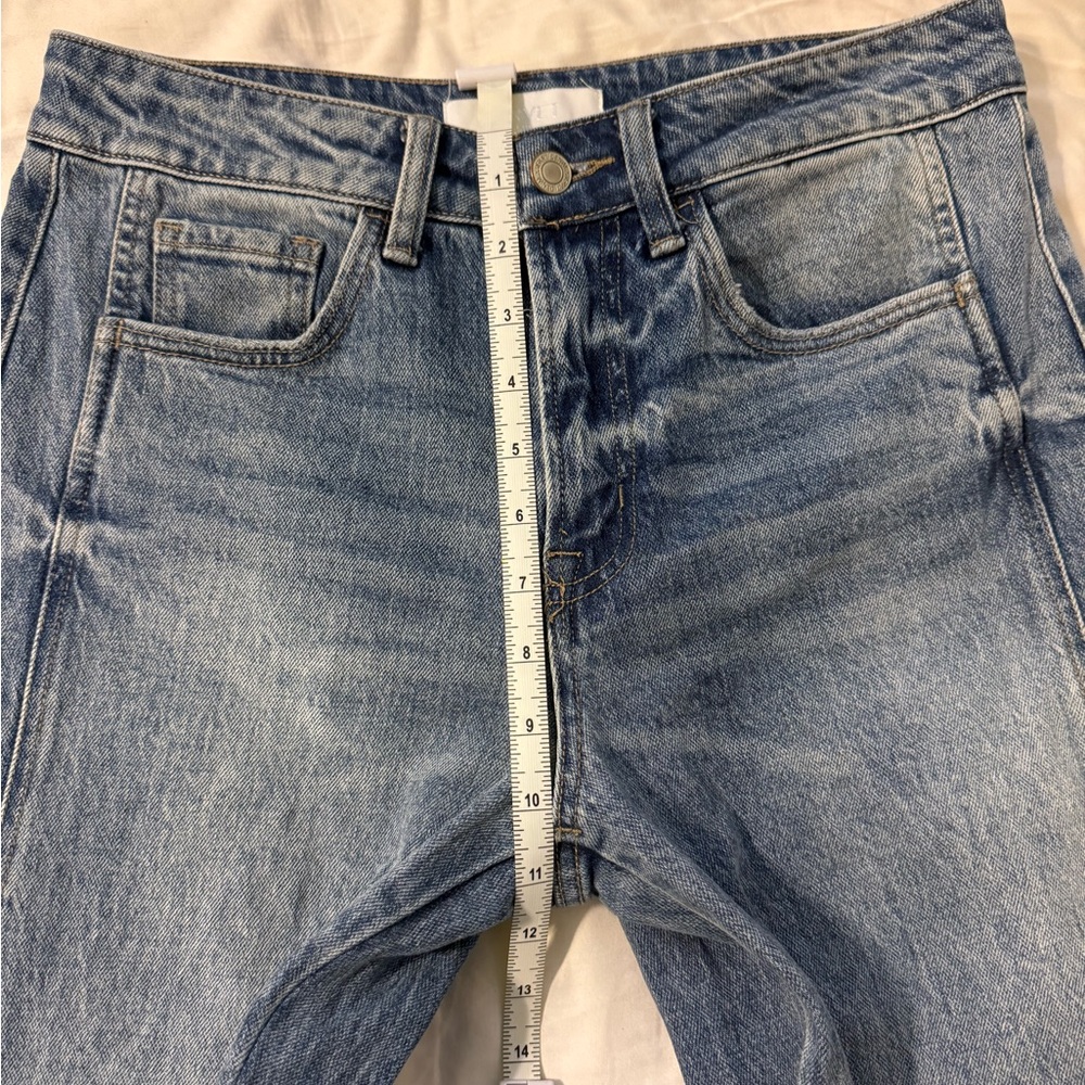 Light Wash Wide Leg Women’s Jeans - Picture 3 of 11